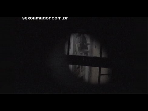 ❤️ Lourinho é secretamente filmado por um voyeur de bairro escondido atrás de tijolos ocos ❌ Sexo vídeo em pt-br.chancel.top ️❤
